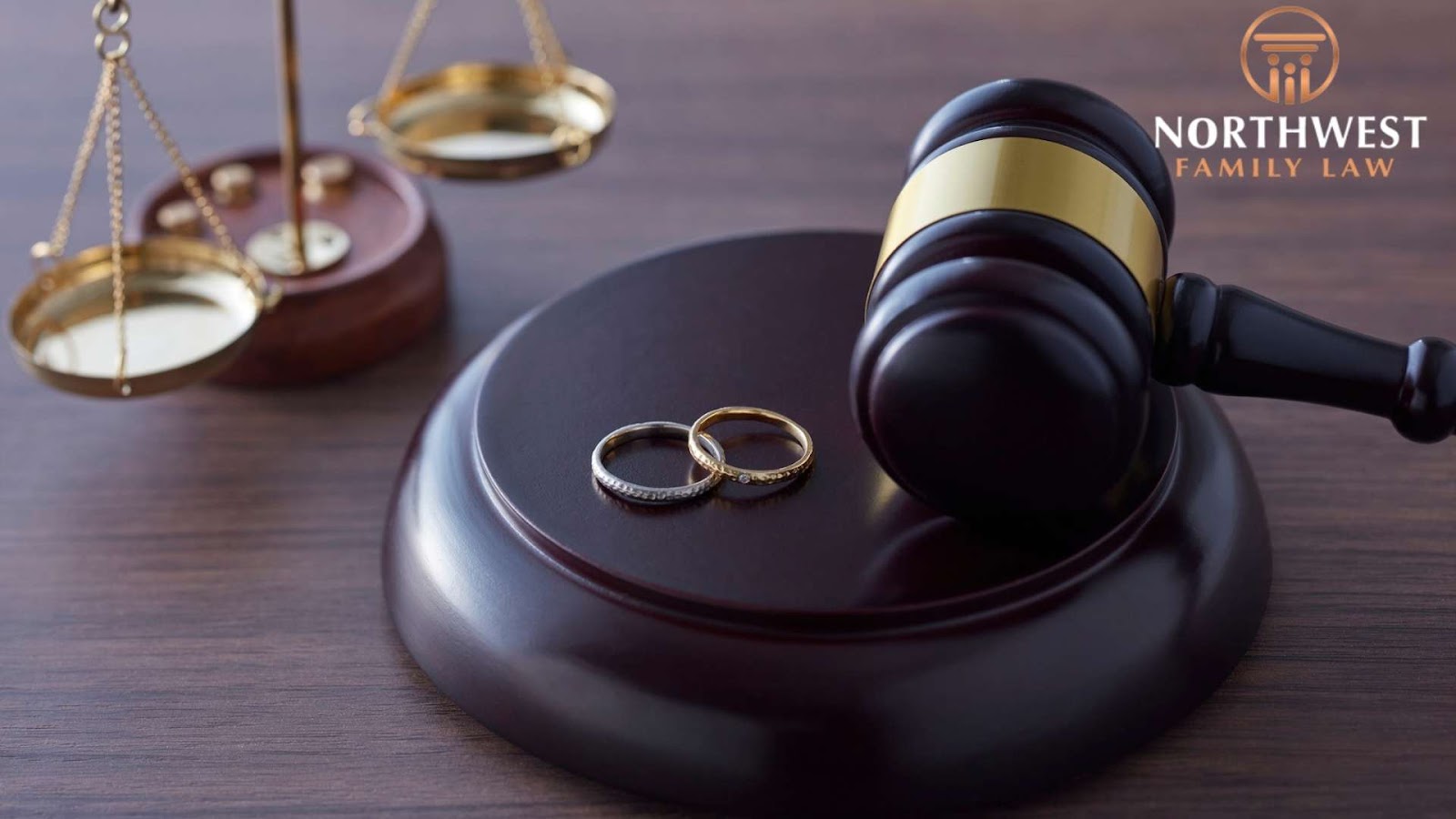Gavel, scales, and rings symbolize family law.